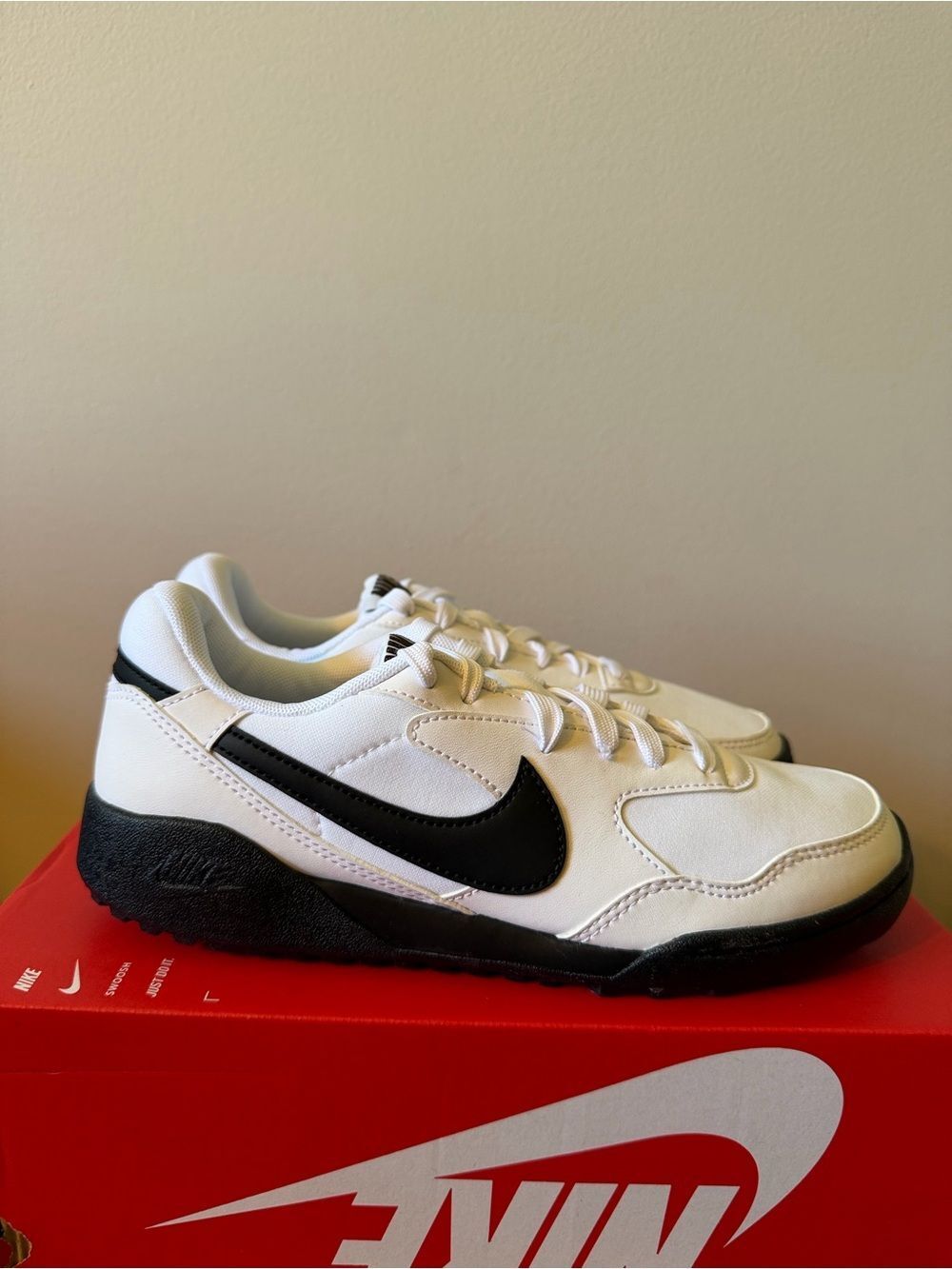 Nike Terra Manta White Black HQ1940-100 Women’s Size 6